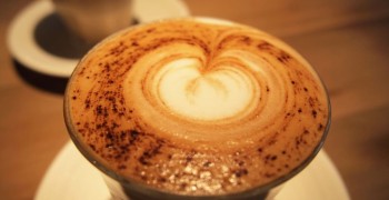 【咖啡店】台北信義 Woolloomooloo。工業美感設計風