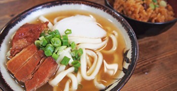 【沖繩美食】岸本食堂 八重岳店(きしもと食堂) ｜部落客狂推的百年老店