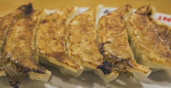 【沖繩居酒屋】餃子屋・弐ノ弐(那覇店)｜餃子生啤半價